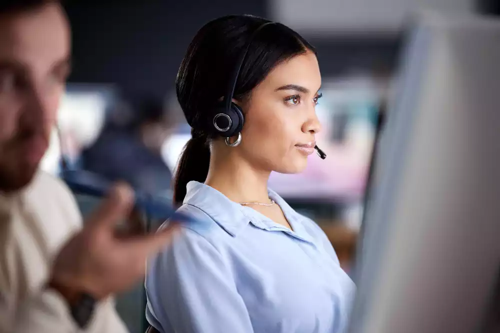 8 Técnicas de Vendas por Telefone para Fechar Mais Negócios 1 Tecnicas de vendas por telefone junior portare